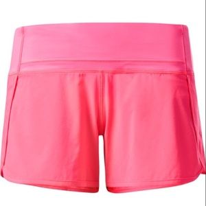 Lululemon run times short in flash light size 4